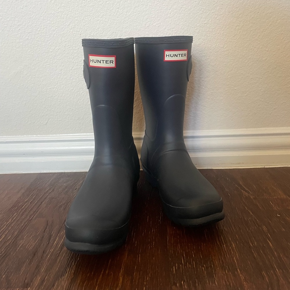 NWOT Hunter Women's Original Short Rain Boots Size 9 Navy